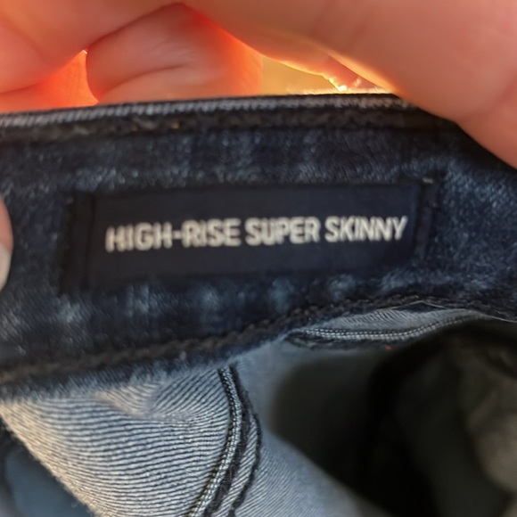 Hollister high-rise super skinny. size 26×30. - Picture 4 of 5